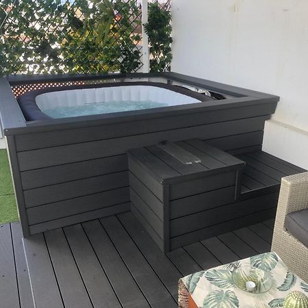Unique Homes La Juderia Parking & Jacuzzi Севиля Екстериор снимка