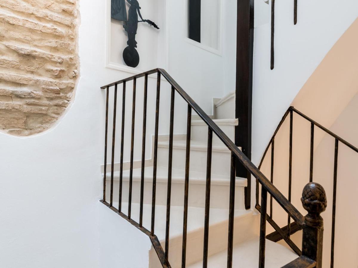 Unique Homes La Juderia Parking & Jacuzzi Севиля Екстериор снимка